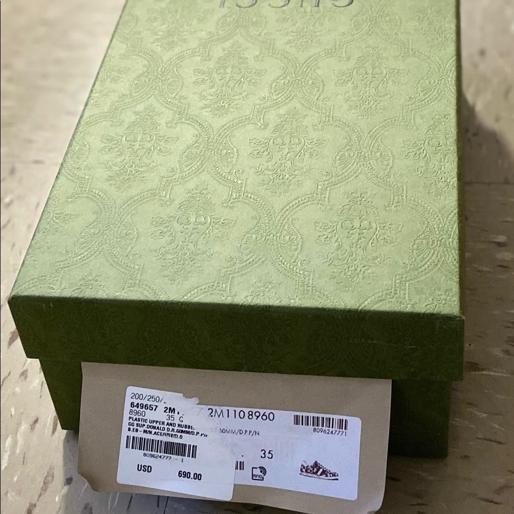 Gucci sneakers